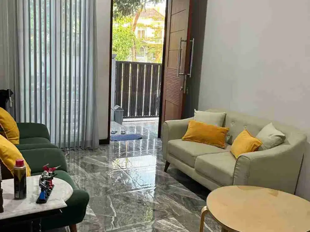 Rumah Baru 3 lantai di Royal Residence, Ujung Menteng, Cakung, Jakarta Timur
