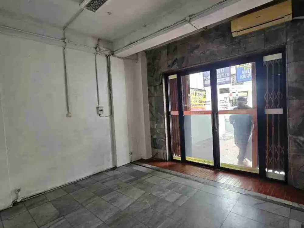 update termurah ,turun harga jual atau sewa ruko radio dalam Raya Gandaria Utara Kebayoran Baru Jakarta selatan