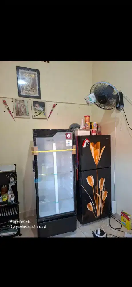 dijual showcase sharp SCH 210fs like new