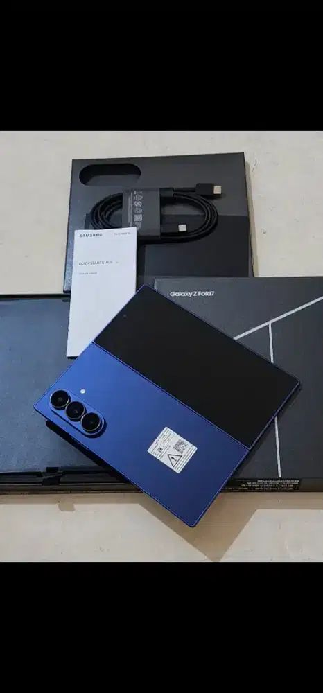 Samsung Z Fold 7 5G 12/512Gb, warna Blue SEIN, kondisi 99,9% Mulus