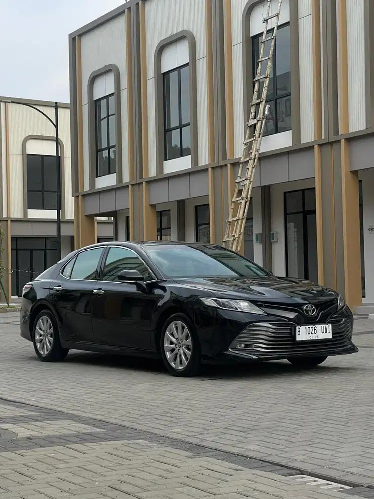Toyoya Camry 2.5 V AT 2020 Hitam Metalik