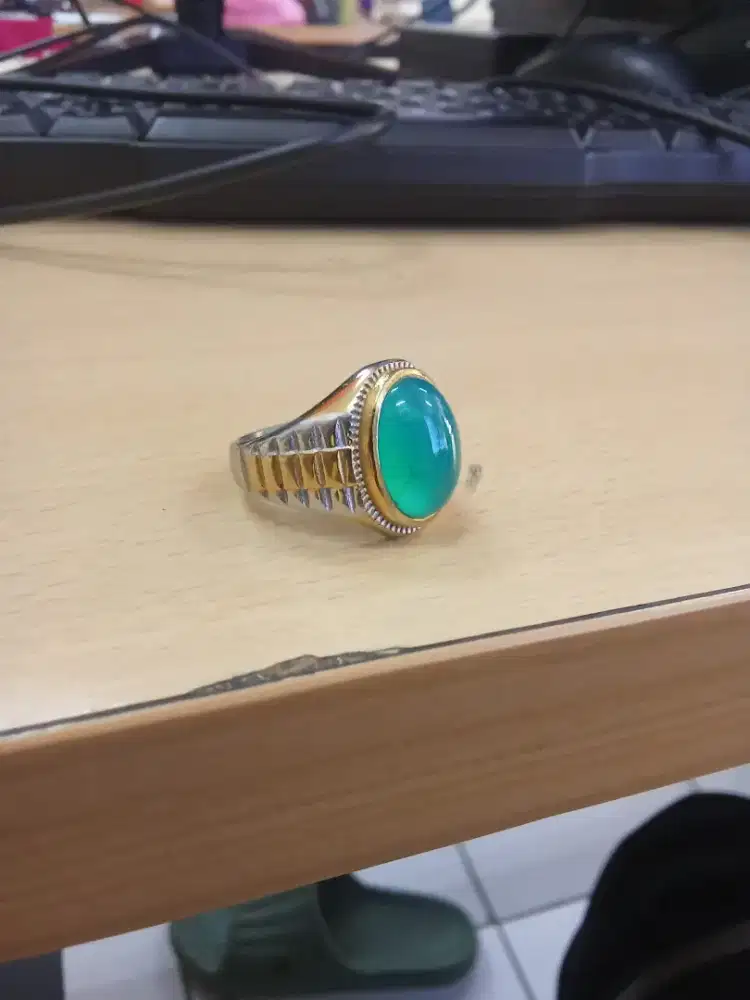 Bacan Doko kristal giwang