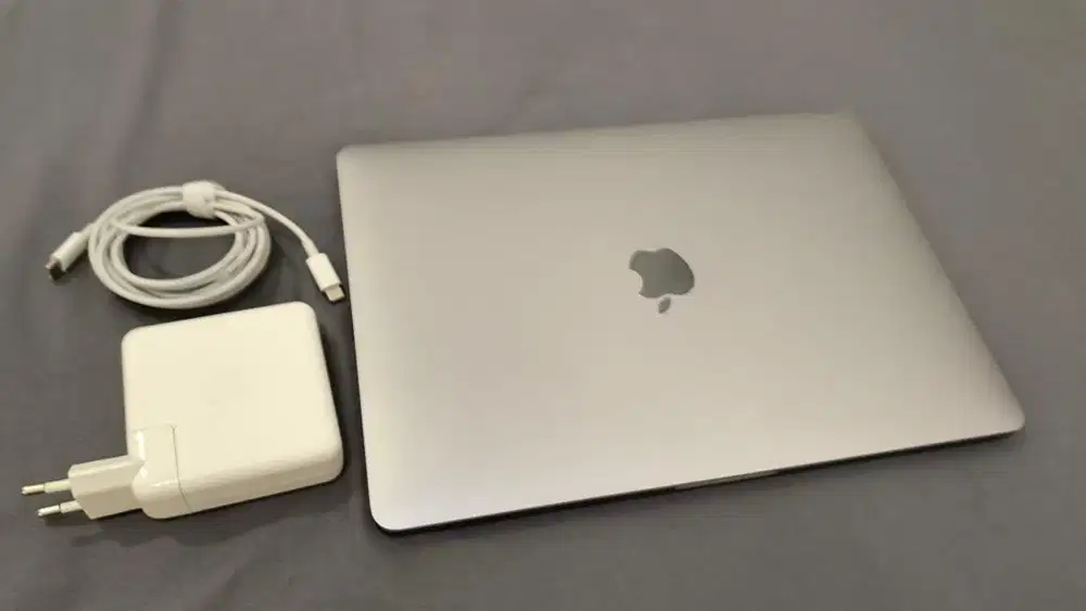 MacBook Pro M1 Space gray 8/256GB