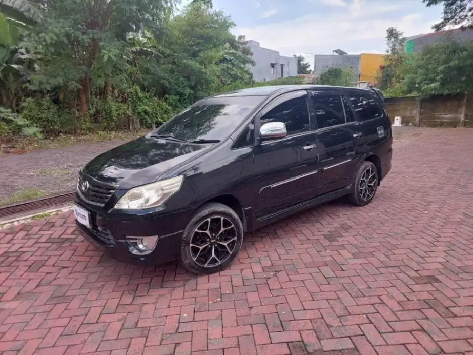DP MURAH Kijang Innova 2.0 G Luxury Bensin-MT-2012 HITAM wSC