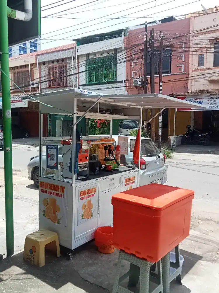 Gerobak usaha dan perlengkapan