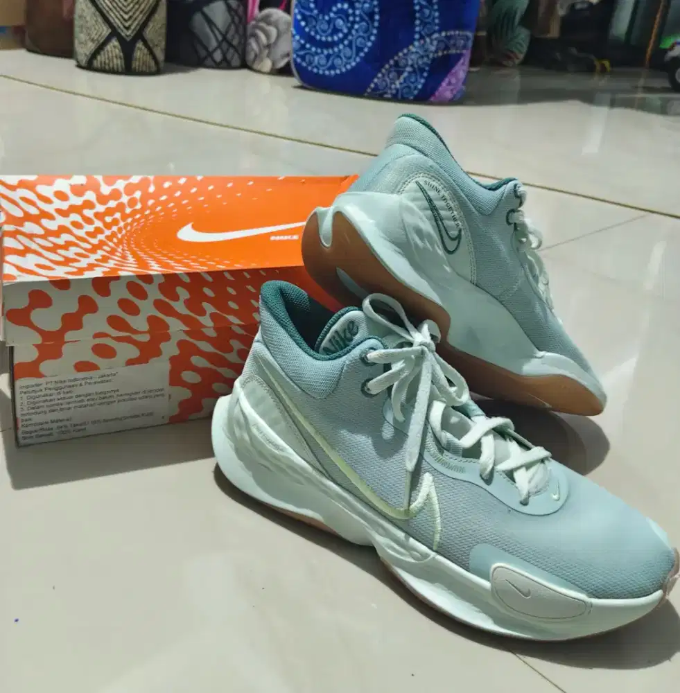 Sepatu Basket Nike Renew Elevate
