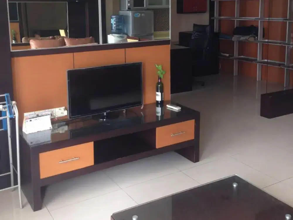 Dijual Apartemen Sudirman Park 3 BR Furnished Bagus Middle Floor