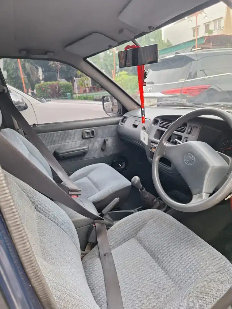 Toyong Kijang LSX Diesel 2500cc manual Th 2000