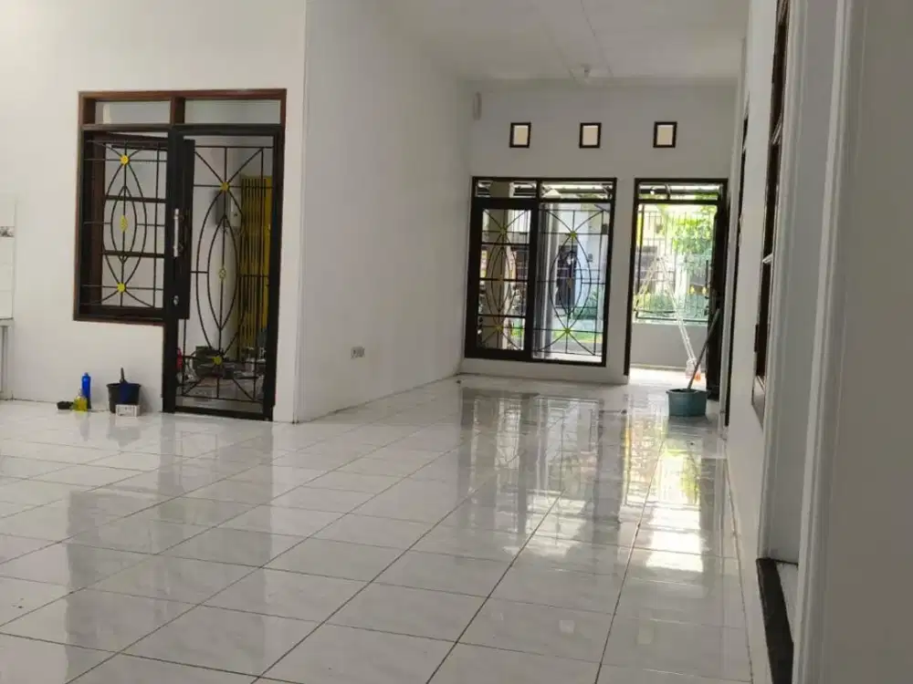 Dijual Rumah di Taman Kopo Indah Bandung Siap Huni