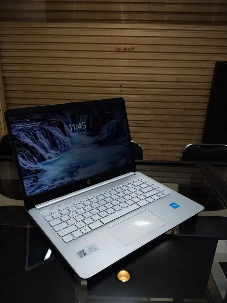 HP 14s DQ3111TU N4500 RAM 8GB SSD 256GB NVMe Layar 14 HD