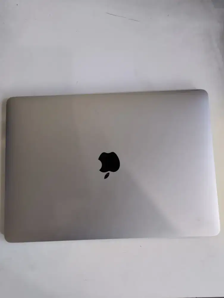 MacBook Pro 2017 13 Inch Core i5 RAM 8/512 GB