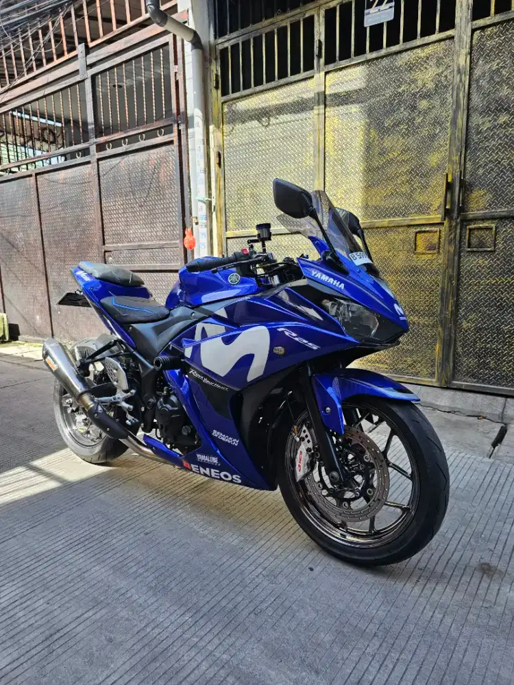 Yamaha R25 Edisi Movistar 2016 Modifikasi