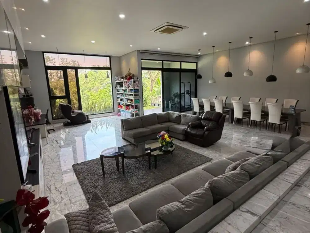 Rumah Mewah Pik1 Crown Golf Uk 10X33,View Golf,Furnish,3,5 Lantai