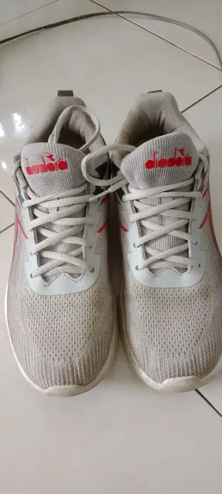 Jual sepatu diadora ORI second
