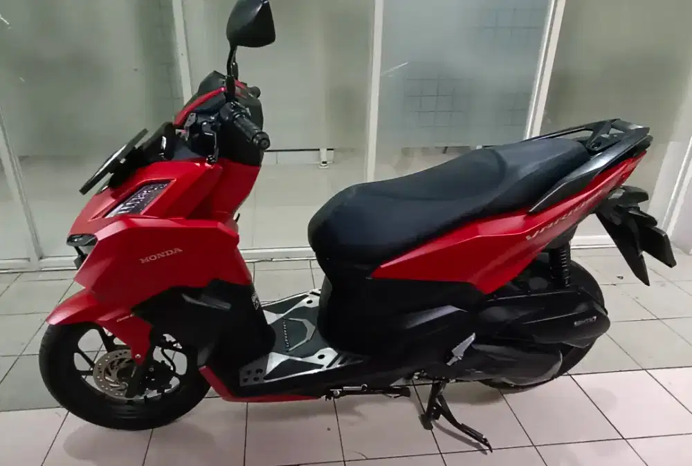 Honda vario 160 merah Doft