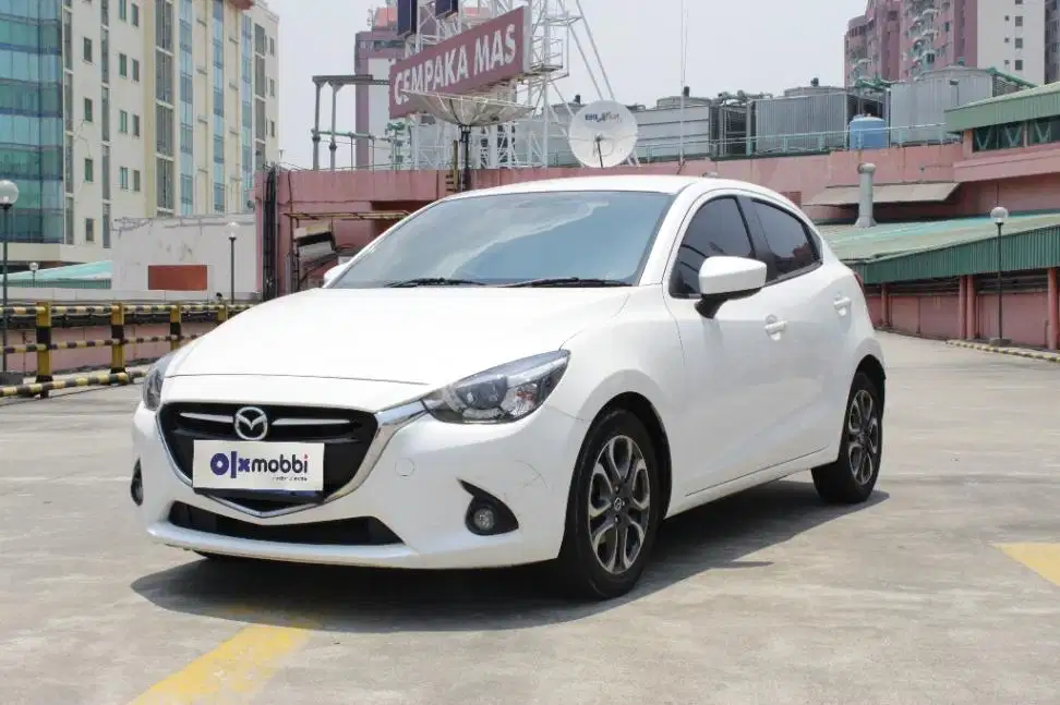 TDP 8,JT Mazda 2 1.5 R Skyactiv Bensin-AT Putih 2017