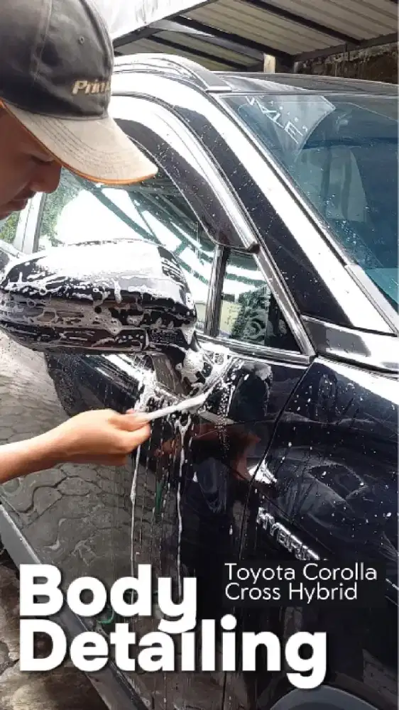 Helper di tempat salon mobil