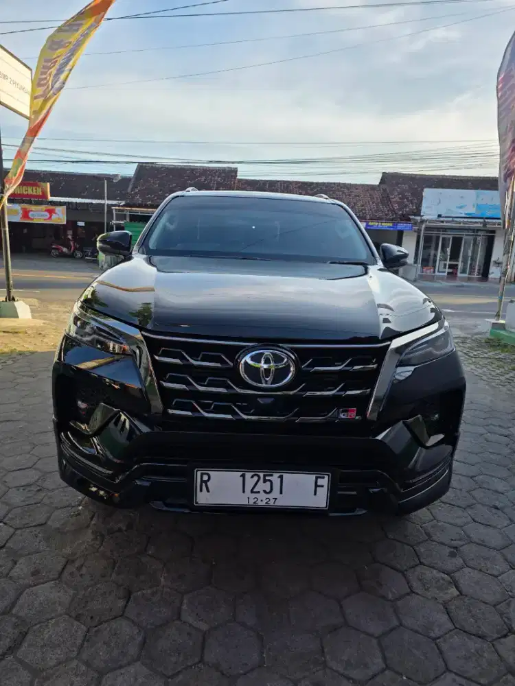 Fortuner gr 2.8 tahun 2022