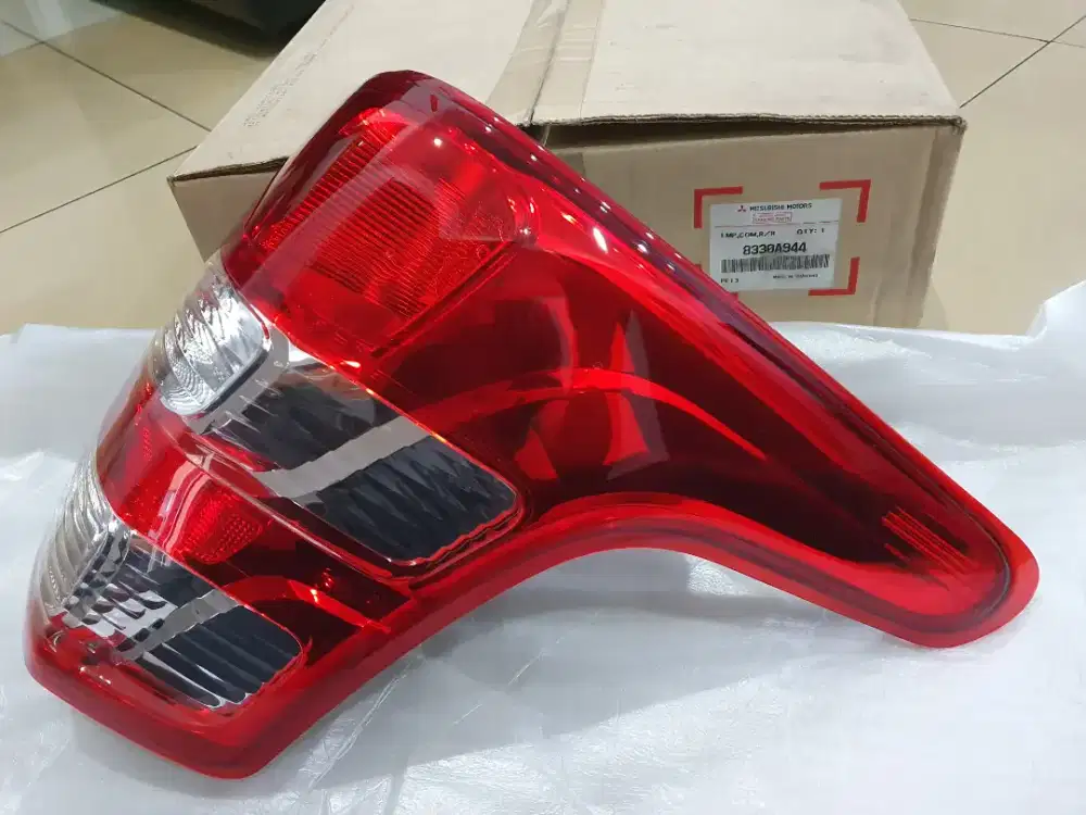 Lampu stop mitsubishi Triton