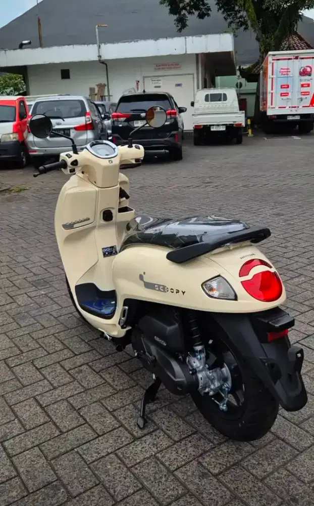 HONDA SCOOPY FASHION KREM