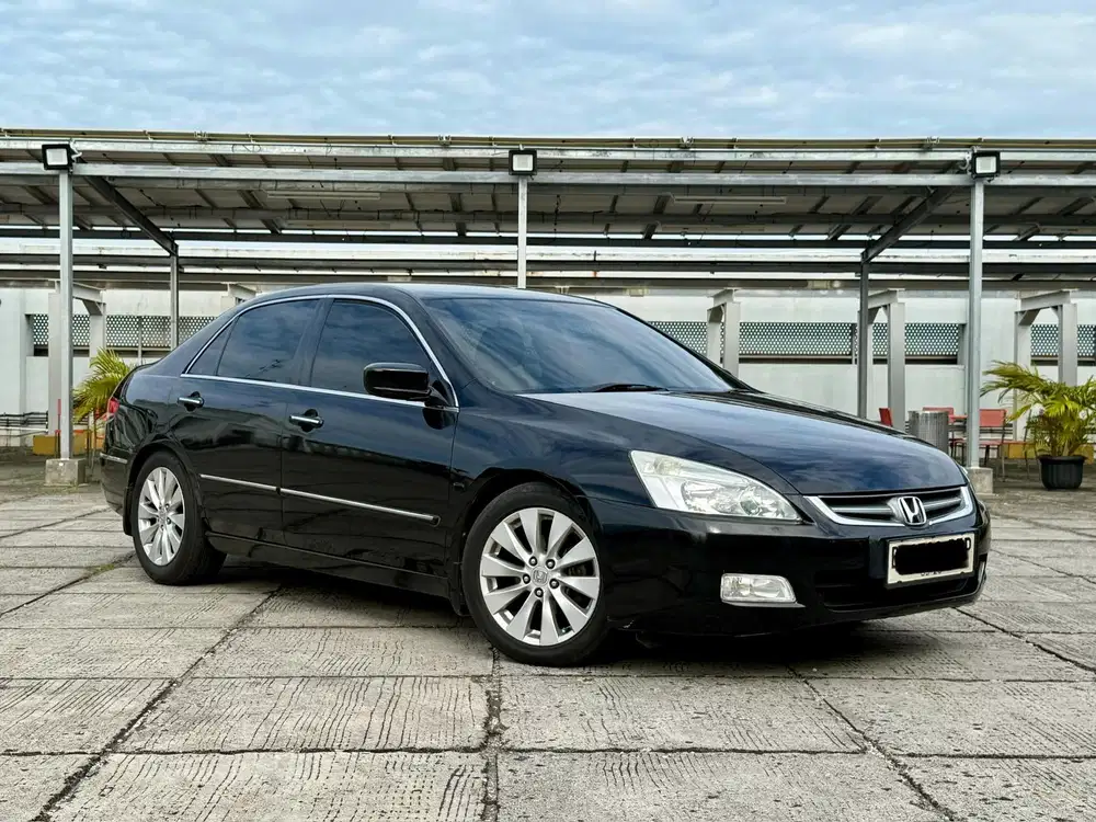 Honda Accord 2.4 VTIL VTI-L Manual 2004 Low KM 137RB