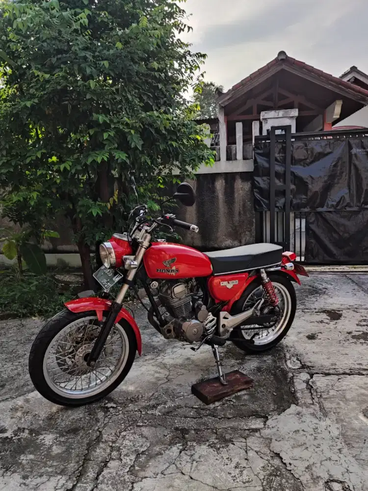 Honda CB 100 tahun 1973