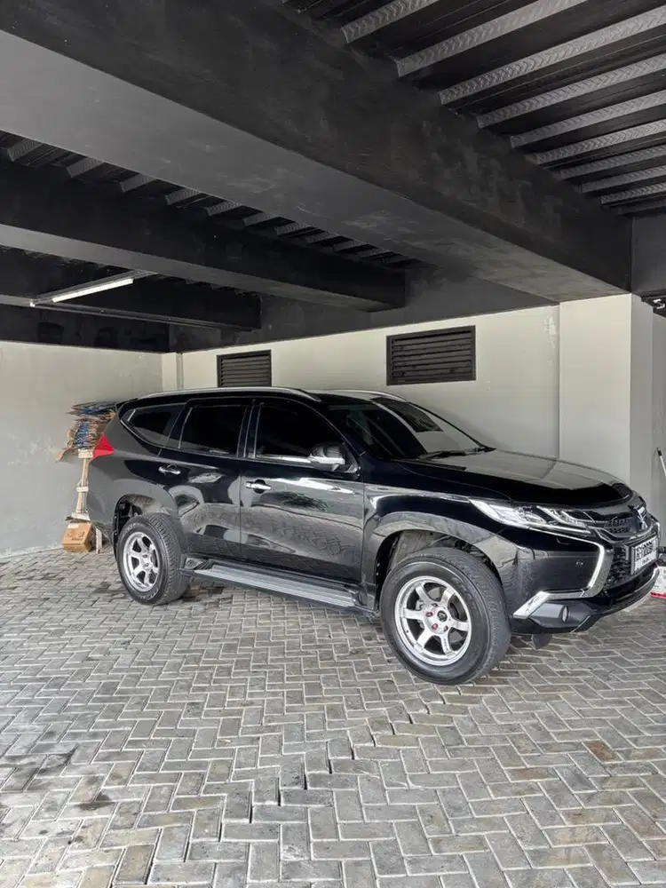 PAJERO SPORT DAKAR 2017 KM 75000 MOBIL TERAWAT