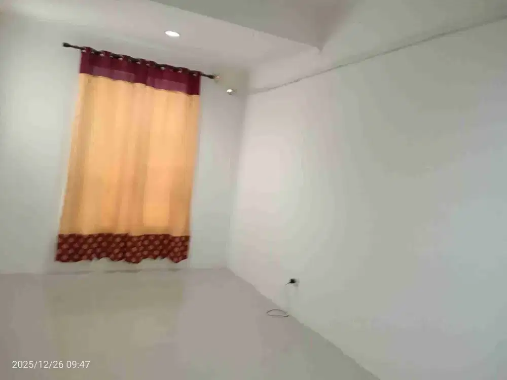 Dijual rumah bagus di Taman royal 3