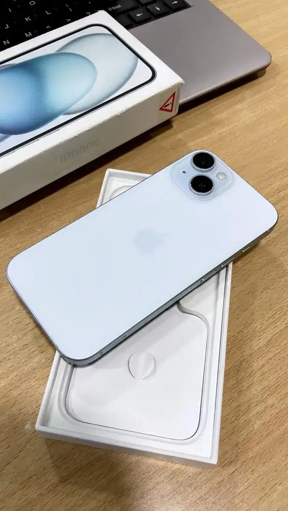 iPhone 15 128 gb iBox bh 93% garansi aktif sampai April 2026