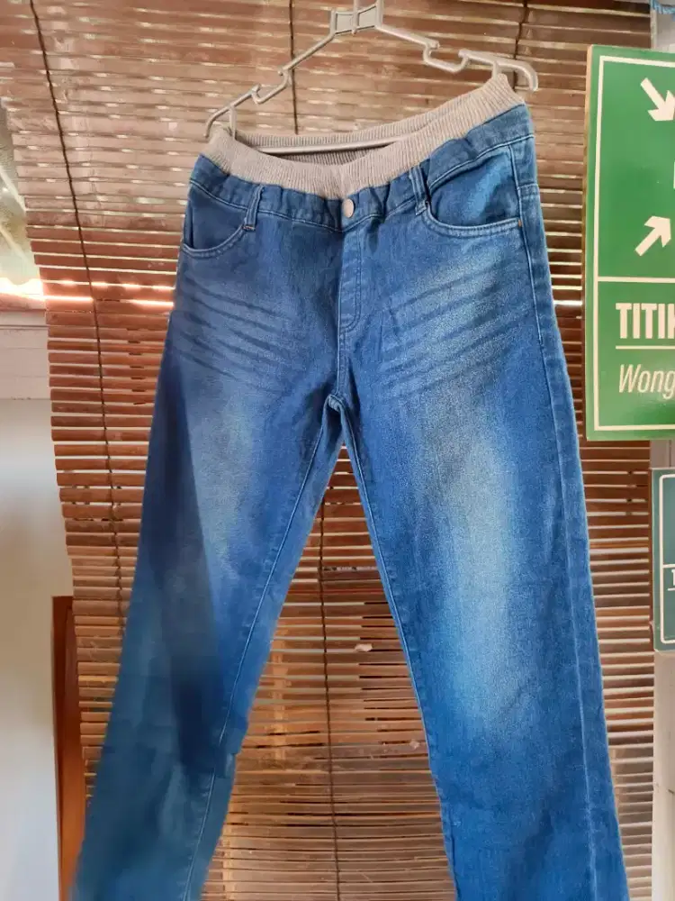 Celana jens color ukuran 29