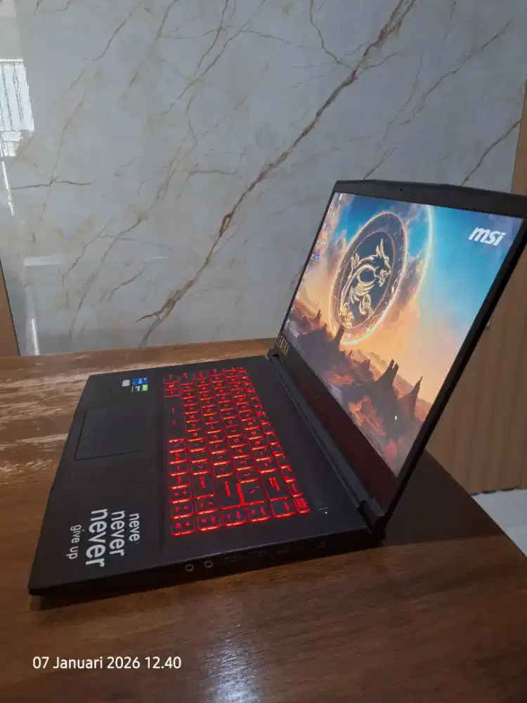 Laptop gaming MSI free mouse wireless MSI komplit dus