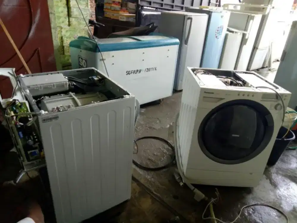 Service Ac,Kulkas,Pompa Air,Mesin Cuci dan Bongkar Pasang AC.