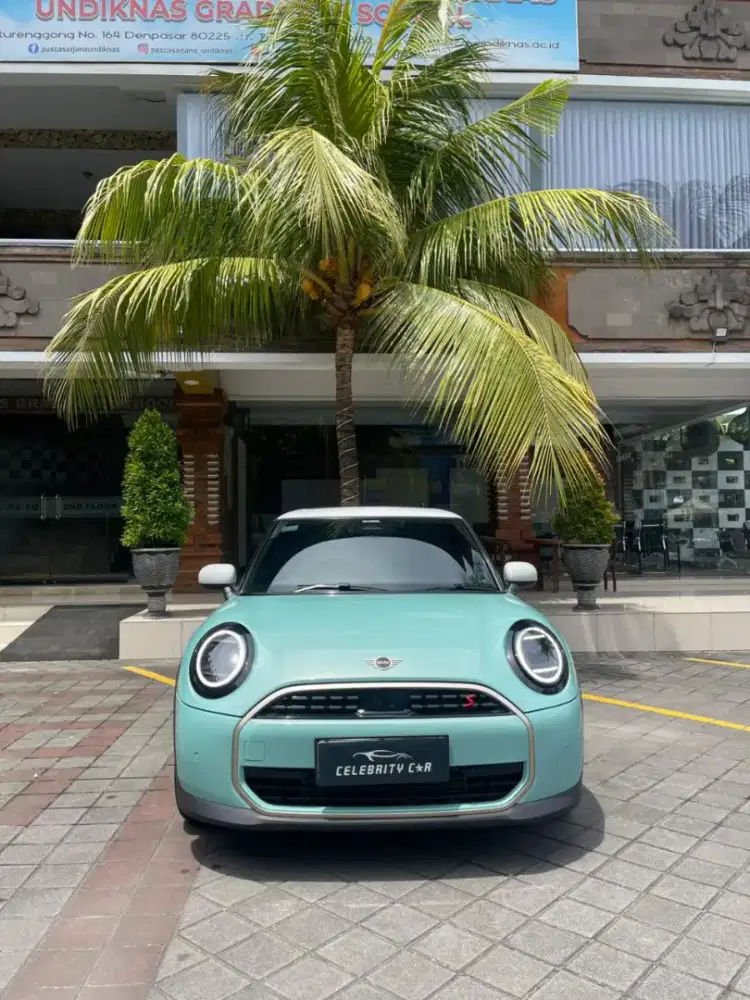 Mini Cooper S 3 Doors 2024 Blue Light