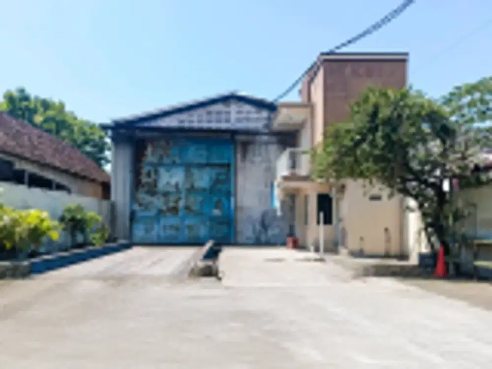 DIJUAL 3 BIDANG TANAH DENGAN TOTAL LUAS 4.686 M2 BERIKUT BANGUNAN - GRESIK