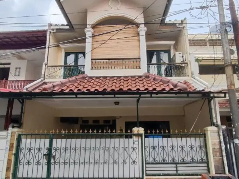 Rumah Full Furnish, Lokasi Kompleks Di Rawamangun, Jakarta Timur