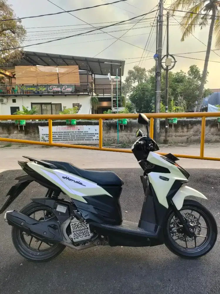 Vario LED 125 Old MURAH