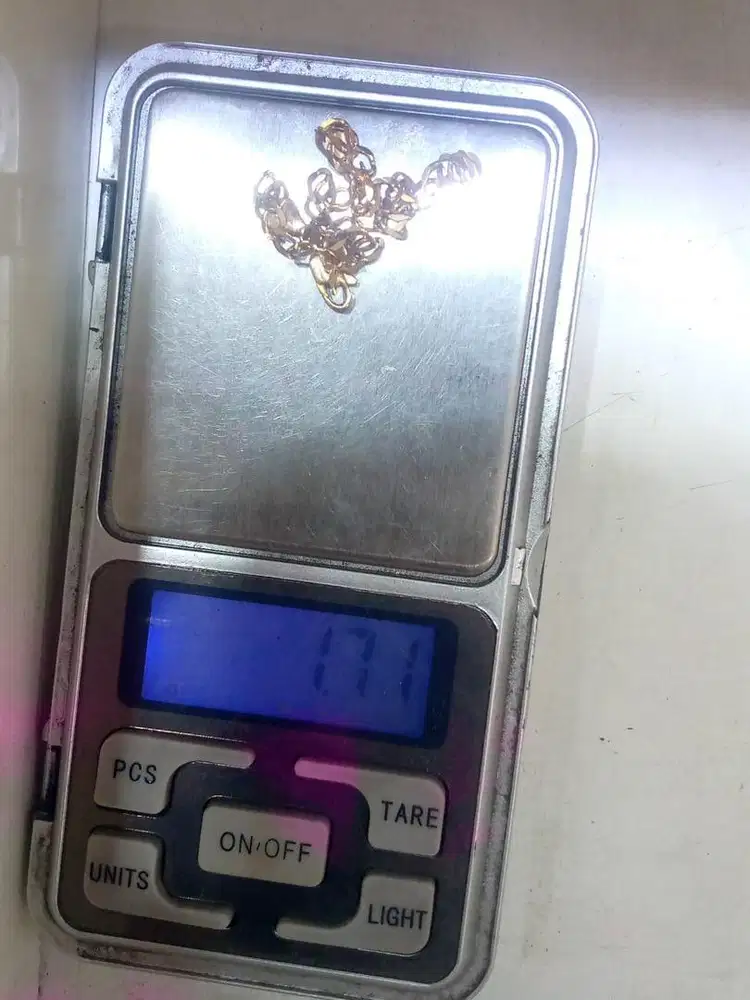 Terima jual beli emas , logam mulia dan berlian tanpa surat