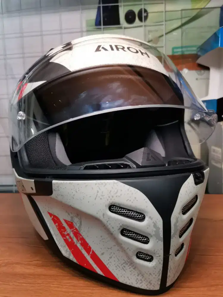 - AIROH Connor Omega UK S - Intercom