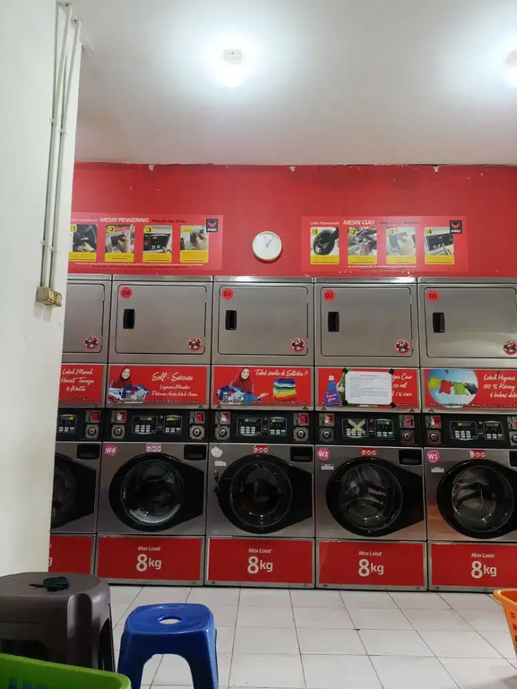 Staff Laundry Cuci Koin