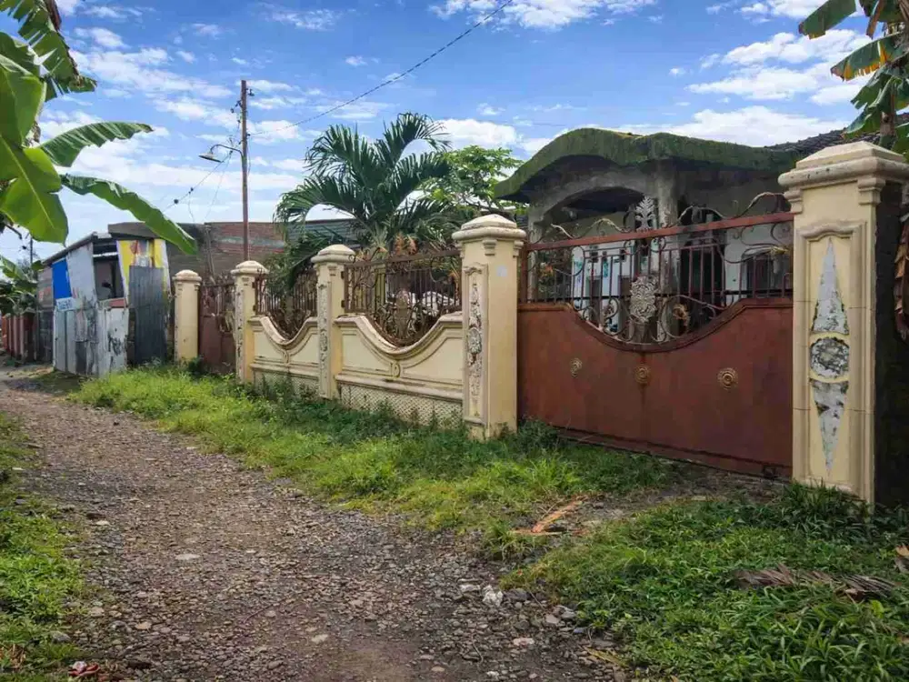 Dijual Cepat Rumah 13.5x29 Depan Stadiom Kalegowa.