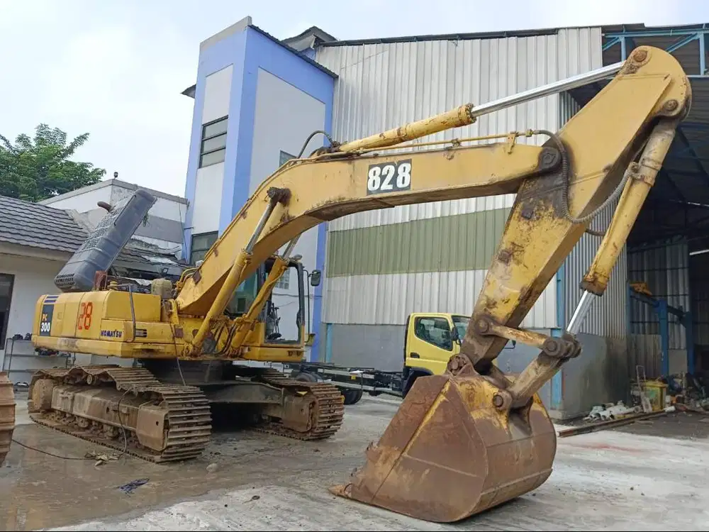 Exca 30T Komatsu ZX350 SN J.20608