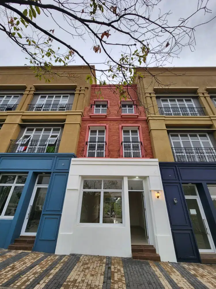 Disewakan Ruko 3 lantai di Shila at sawangan.