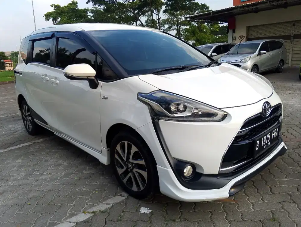 SIENTA Q AT /AUTOMATIC 2016 UTIH