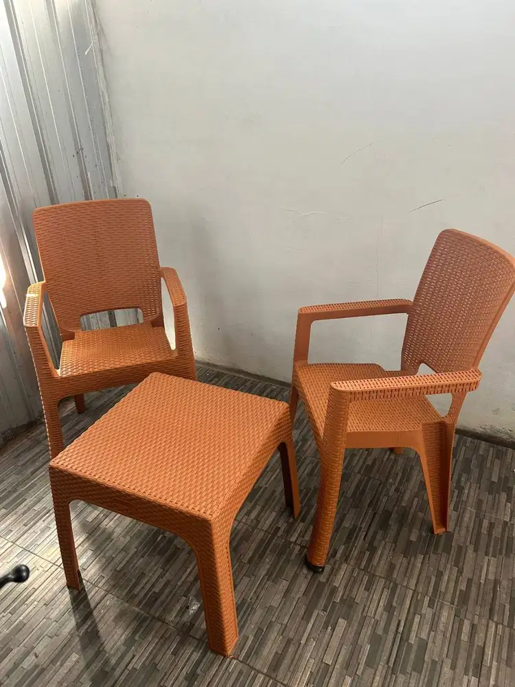 SALE KURSI TERAS PLASTIK