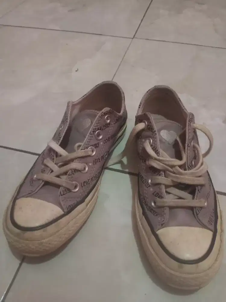 Sepatu converse size 35 UK