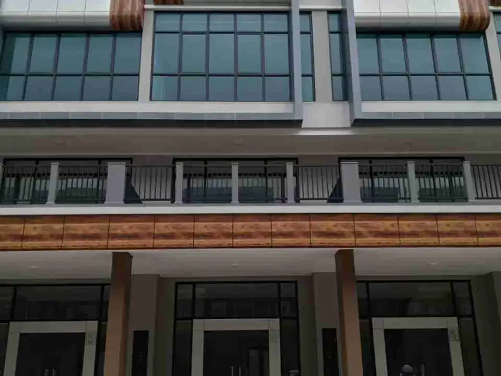 Disewakan Ruko Crytal Sumarecon Bekasi