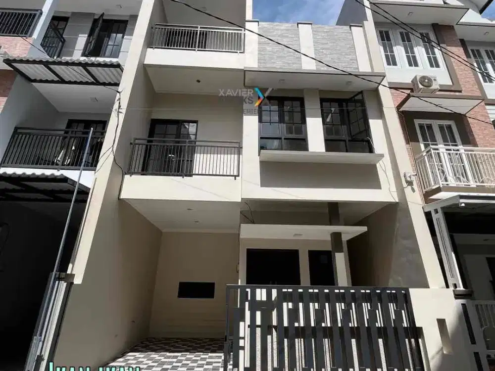 Rumah Modern dekat kampus UB di Ikan ikan Lowokwaru Malang