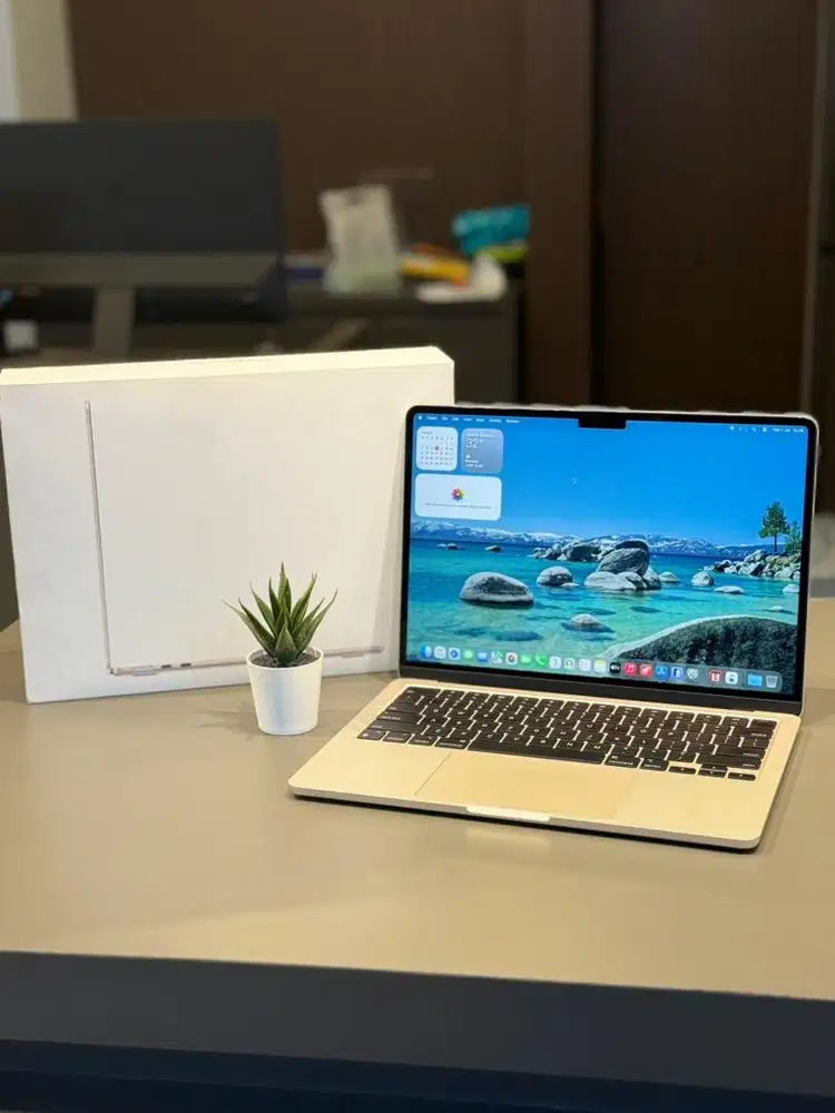 Macbook Air M2 16/256Gb iBox Bh 100%