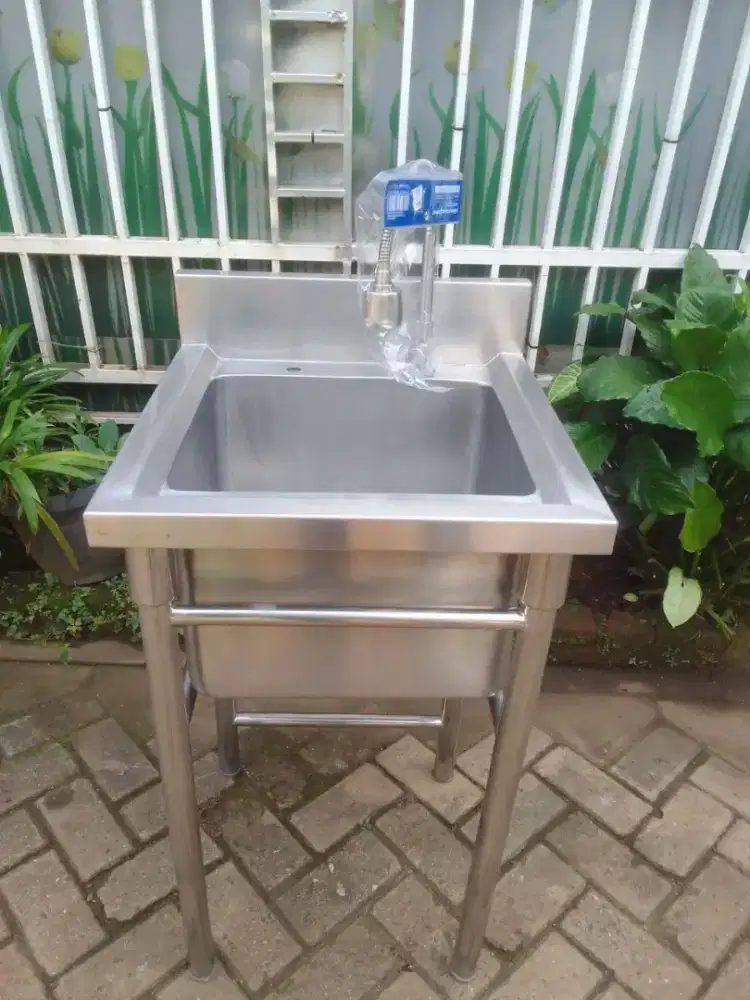 Single sink 50x50x85 diameter sink 38x30x30.