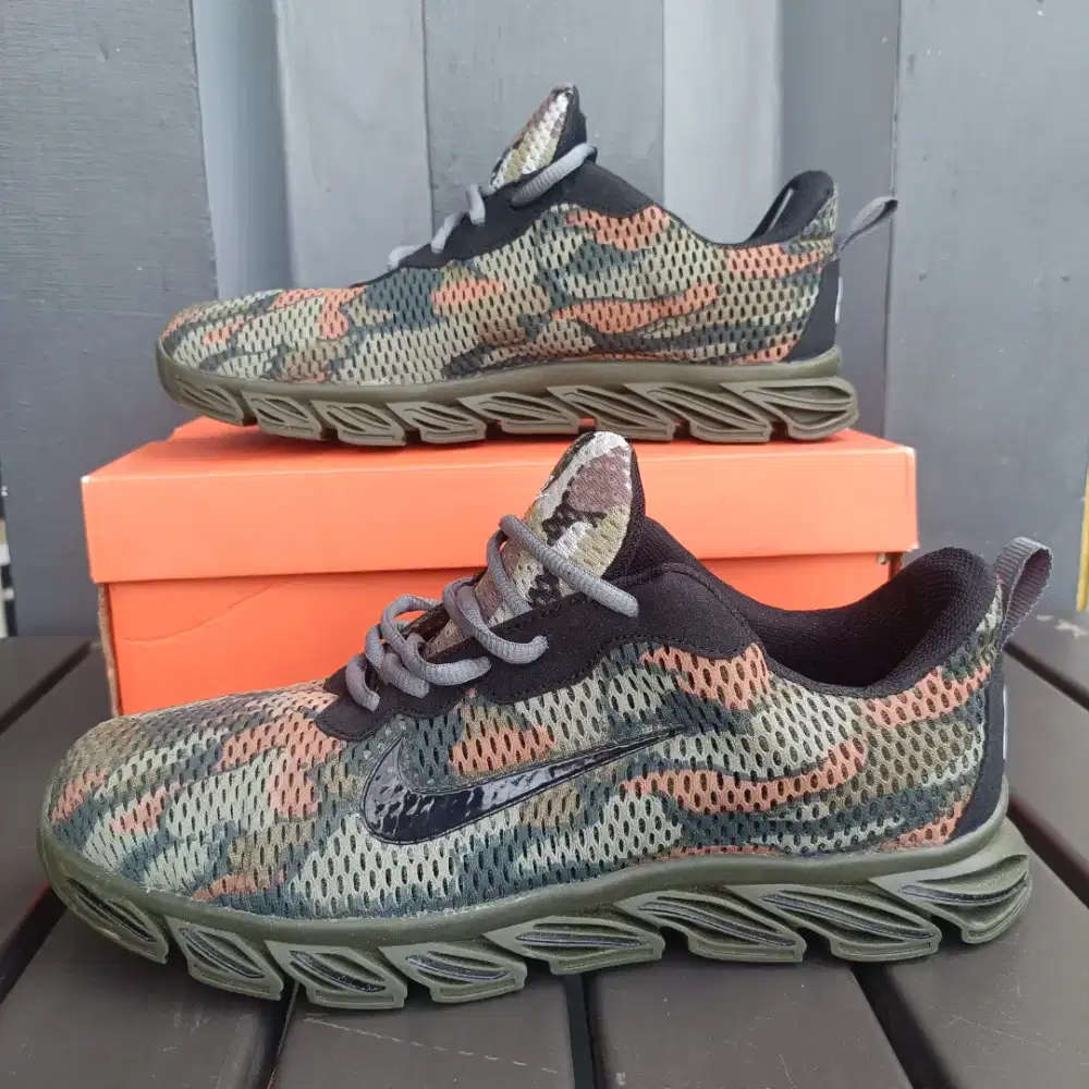 Sepatu lari sepatu olahraga sneakers Nike Phantom Camo size 42 44